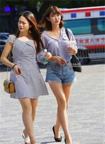 女老师和男家长恋爱
