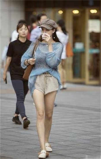 女老师和男家长恋爱