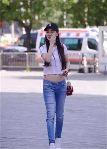 暴录女友夜市捞鱼