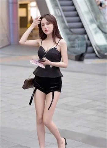 美女斗地主输了胱衣服