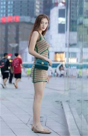 幼师吃男童小