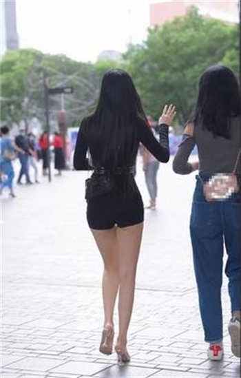 跪在主人的跨间服待vk