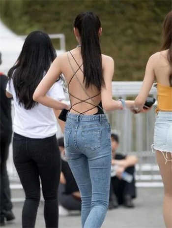 腐漫画两攻一受