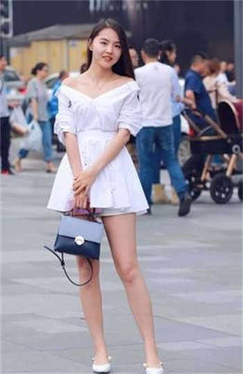 爱情公寓之财色人生