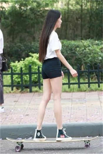 新娘在婚房摄影师