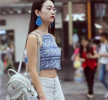 成都中学生楼梯间视频